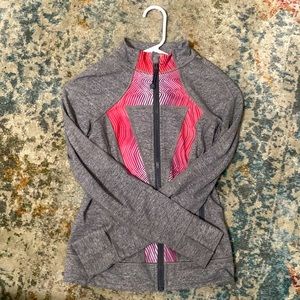 Ivivva jacket size 12 grey and pink<3